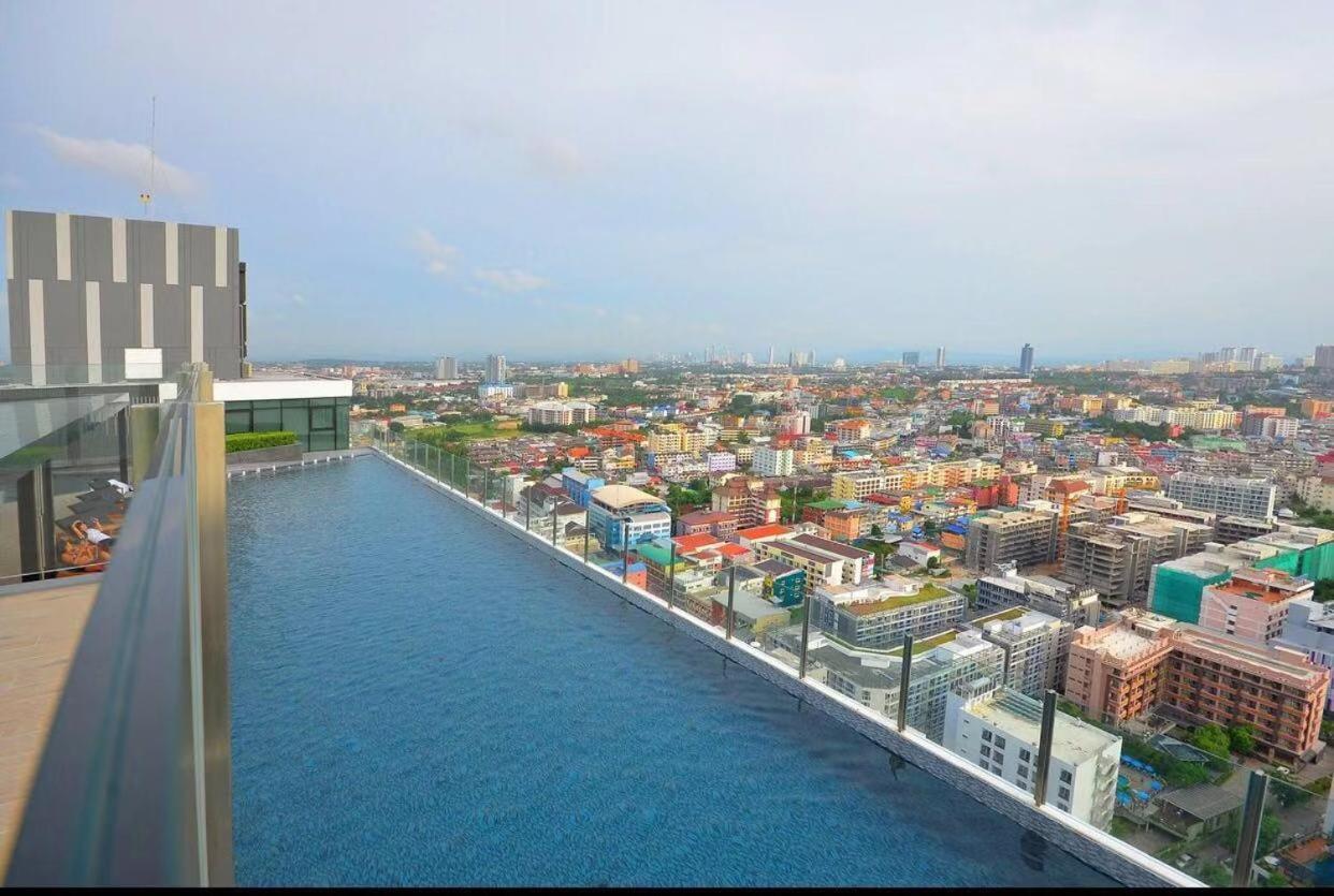 The Base Central Pattaya Seaview ภายนอก รูปภาพ